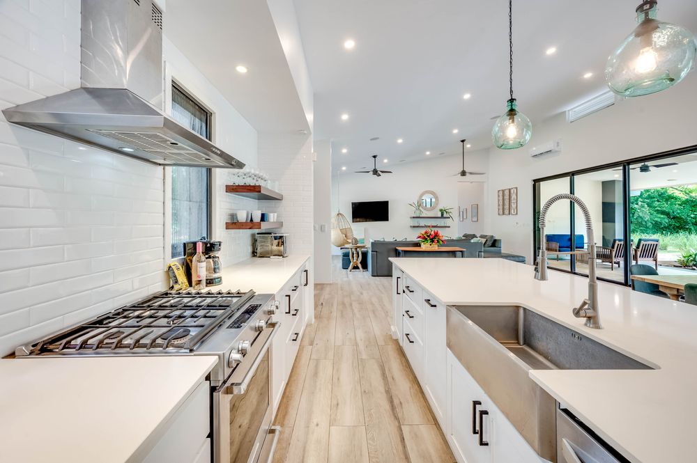 Six-burner gas range