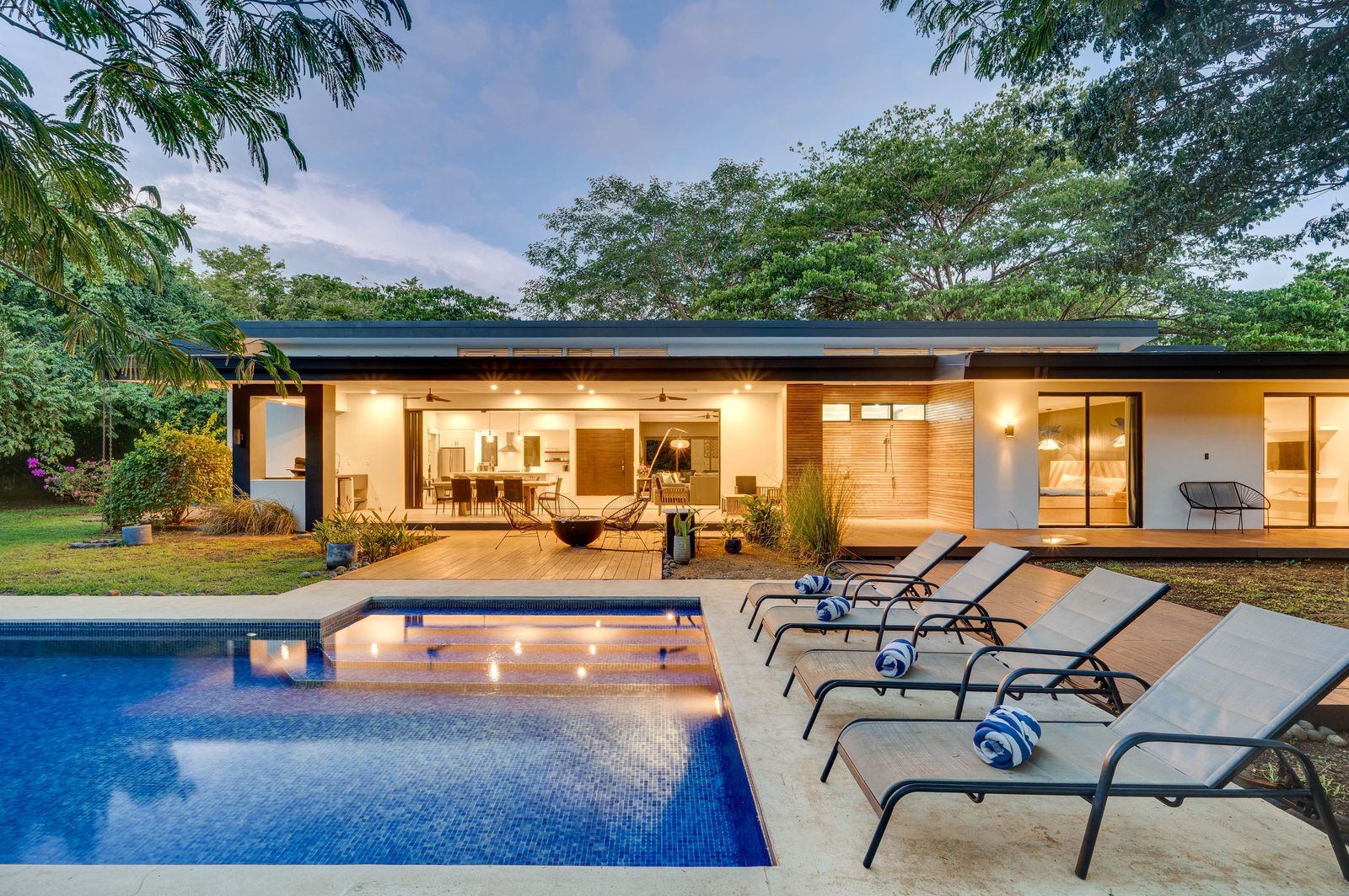 Casa Poiema pool at twilight